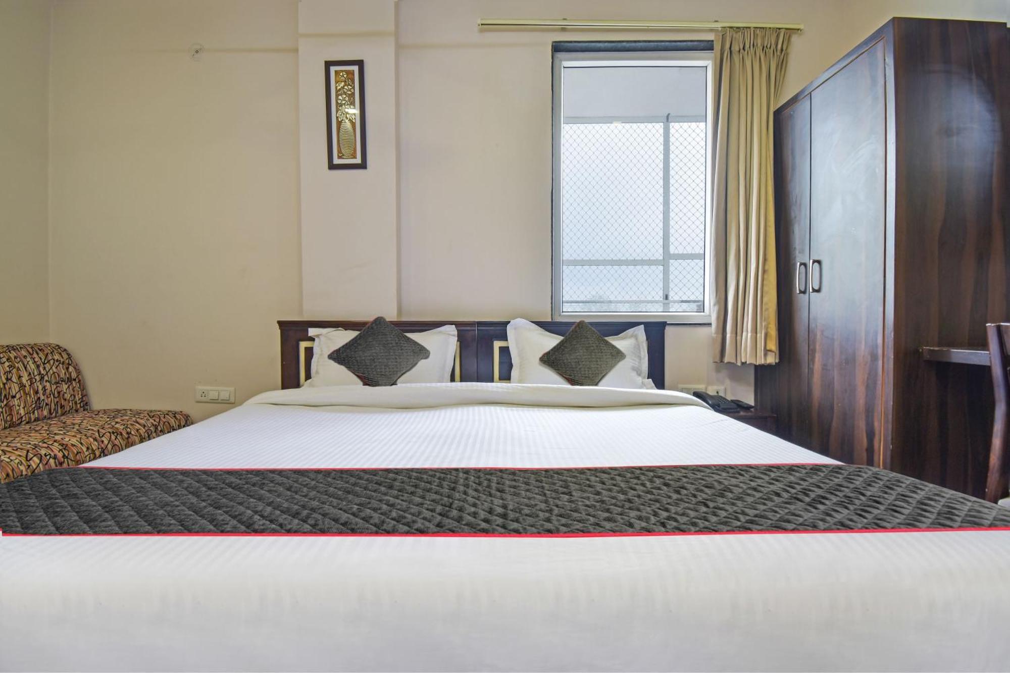 Collection O Guru Kripa Hotel