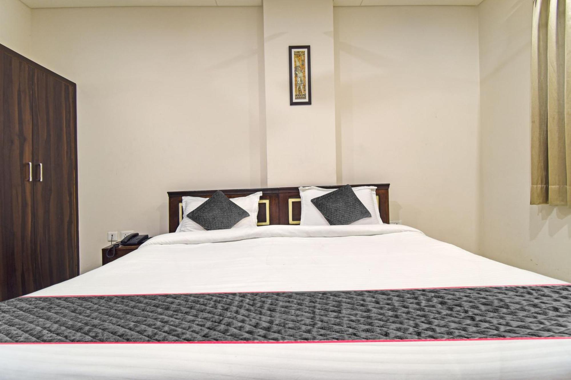 Hotel Collection O Guru Kripa